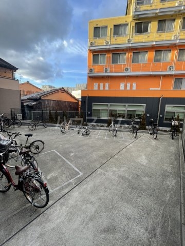 22/28 駐車場
