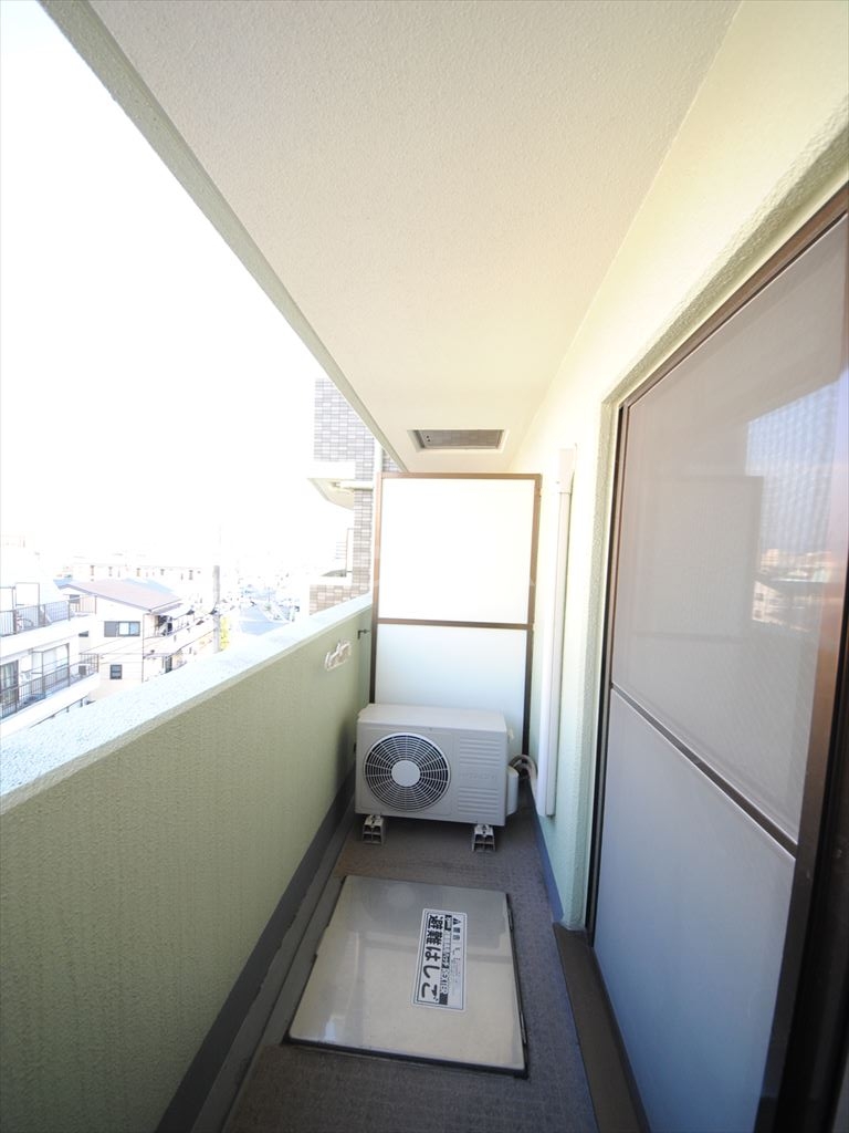 18/28 バルコニー