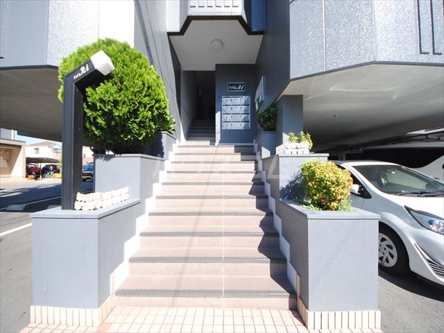 2/3 エントランス