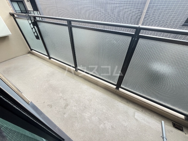 19/27 バルコニー