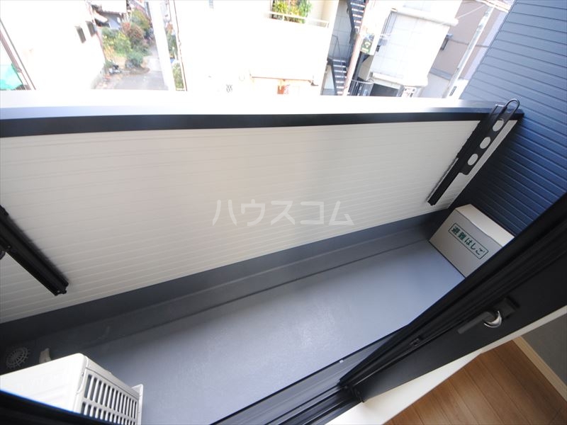 18/27 バルコニー