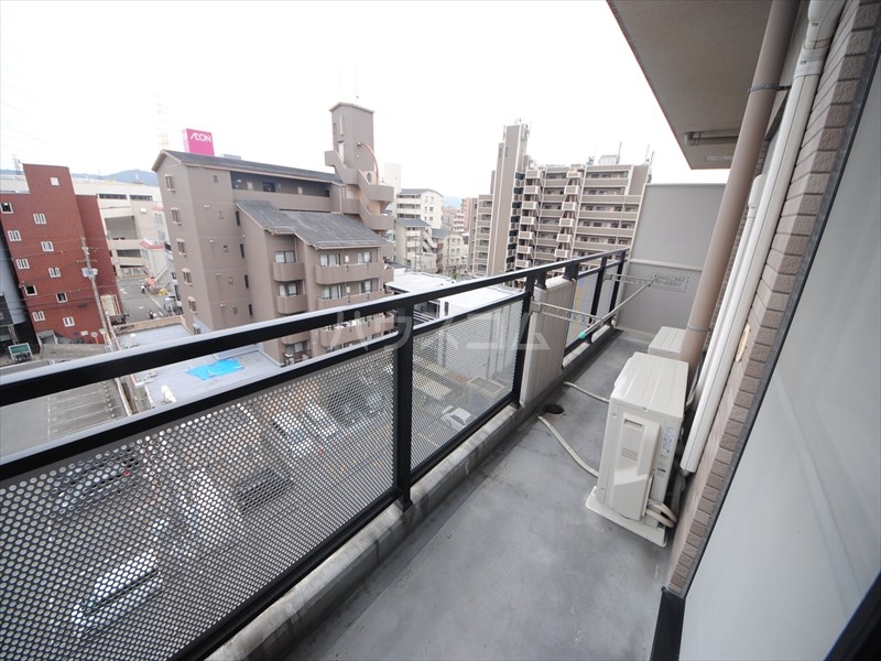 25/30 バルコニー