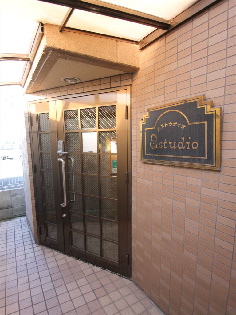 17/23 エントランス