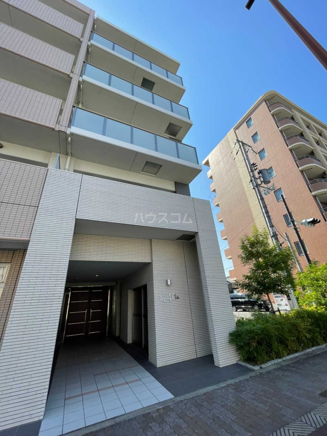 14/20 エントランス