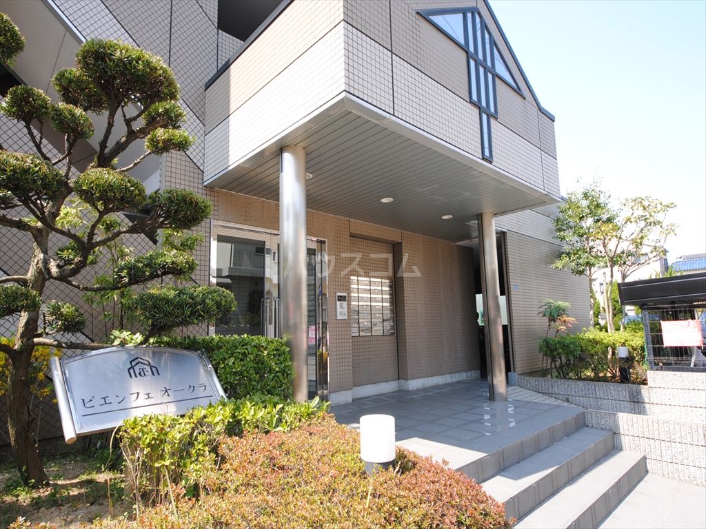 2/4 エントランス