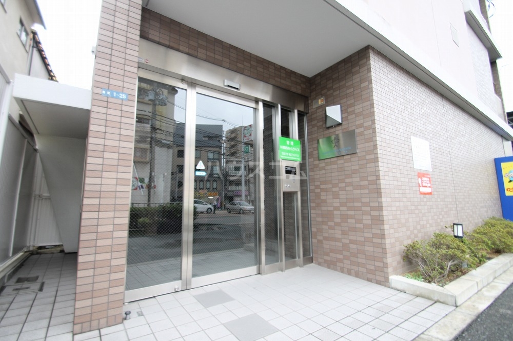 21/29 エントランス