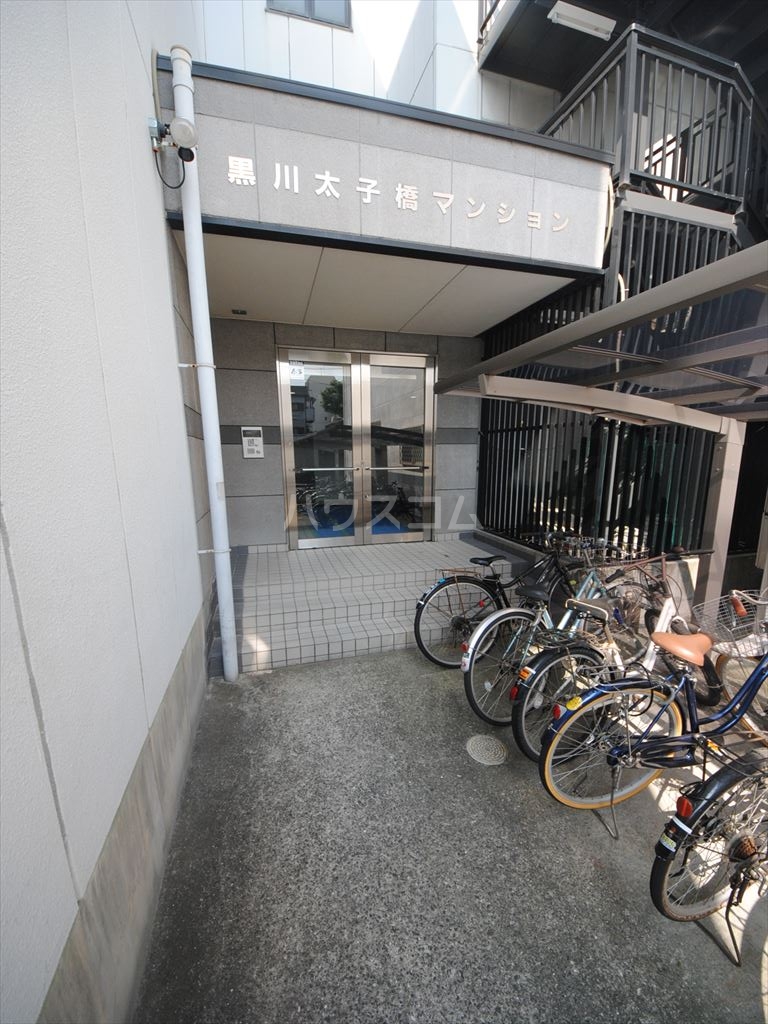 21/28 エントランス