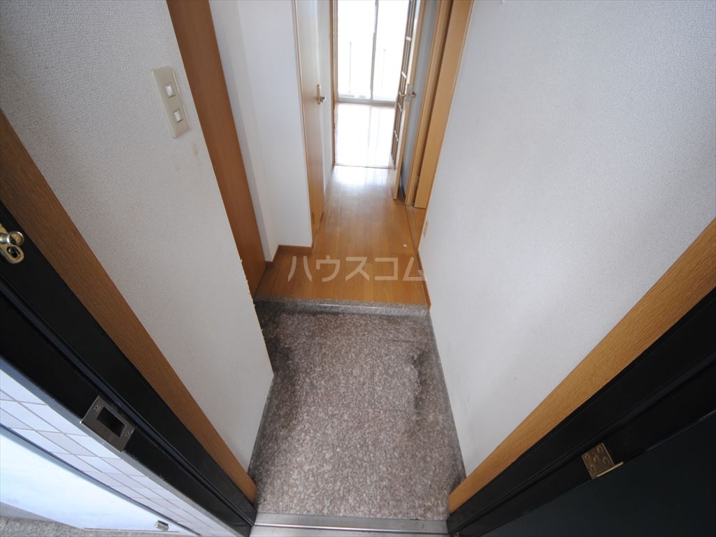 13/30 玄関