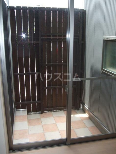 2/2 エントランス