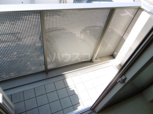 17/20 バルコニー