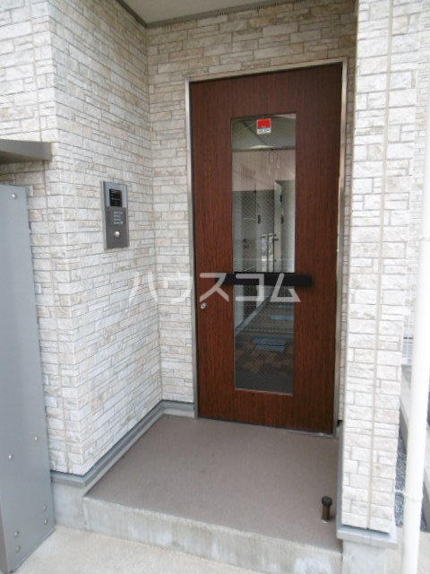 22/24 エントランス