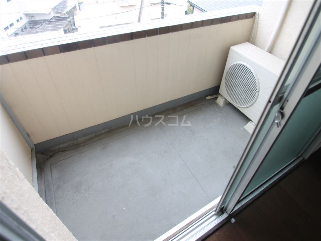 18/28 バルコニー