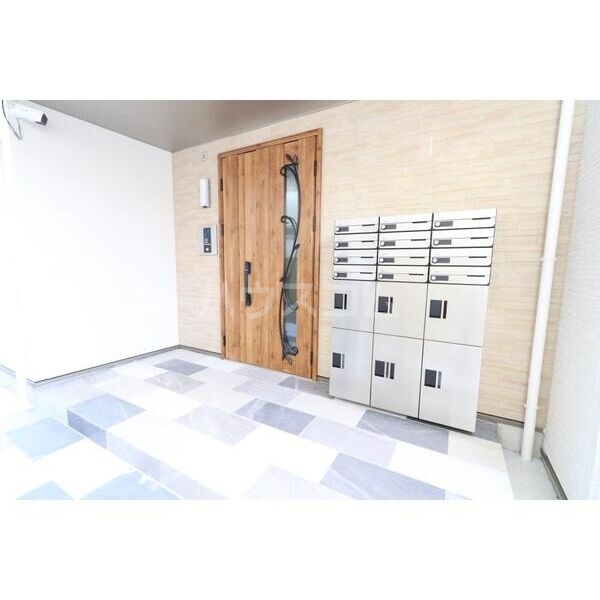 16/22 エントランス