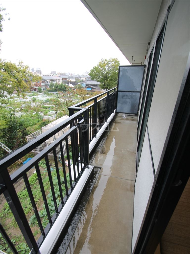 23/30 バルコニー