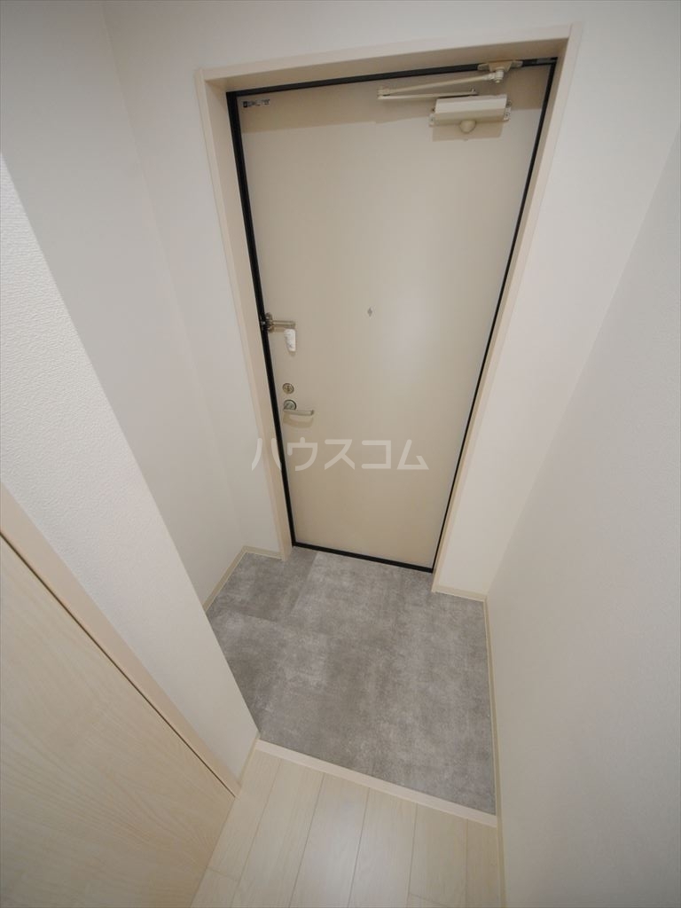 13/30 玄関