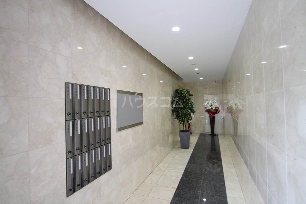 21/29 エントランス