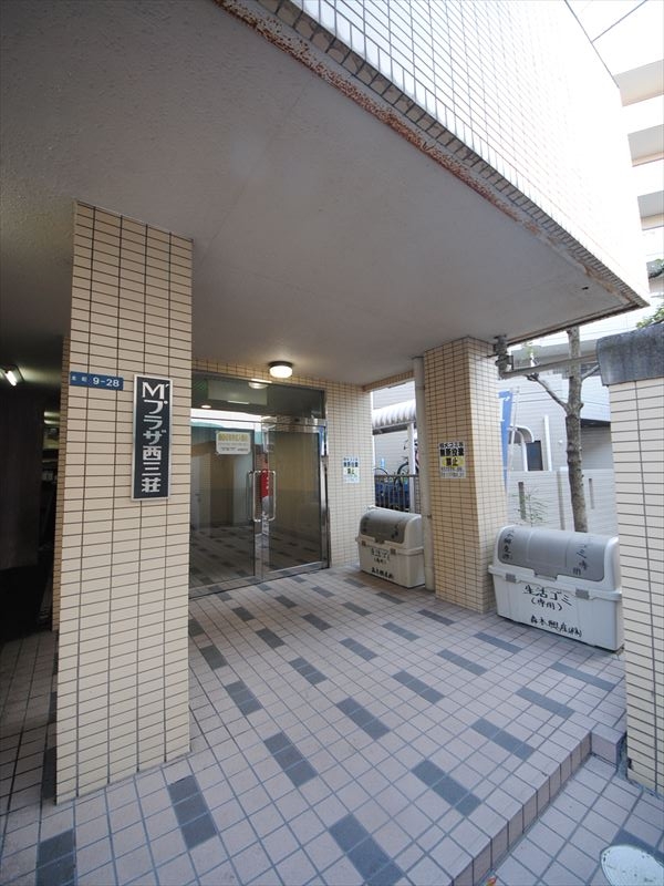 19/24 エントランス