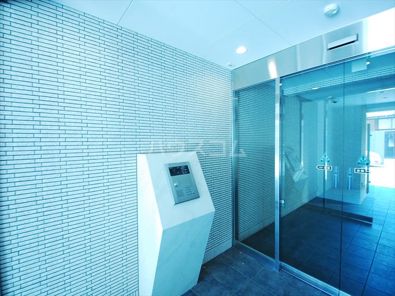 14/23 エントランス