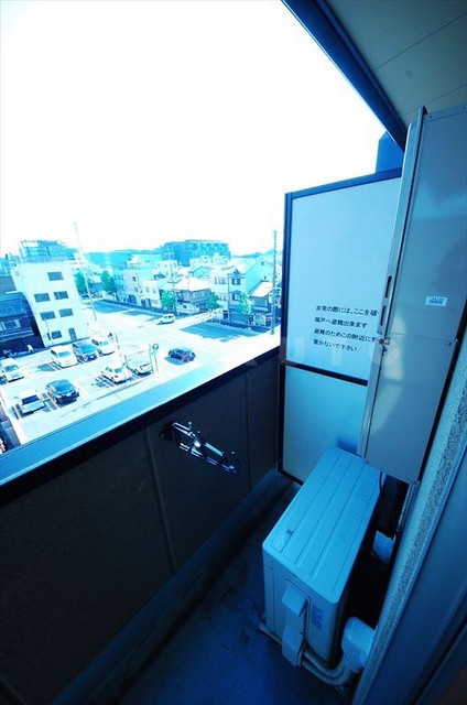 19/28 バルコニー