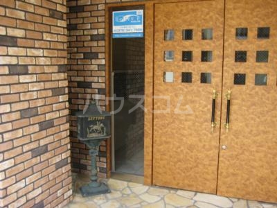 13/20 エントランス