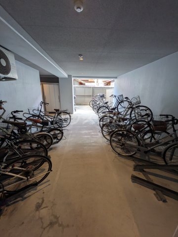 25/30 駐車場