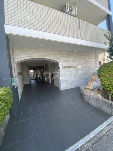 19/29 エントランス