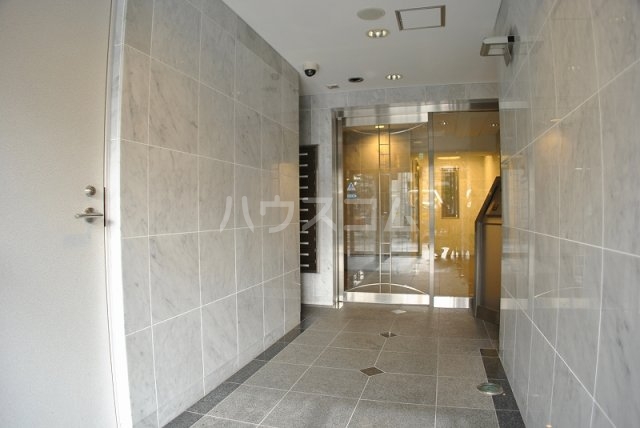 14/23 エントランス