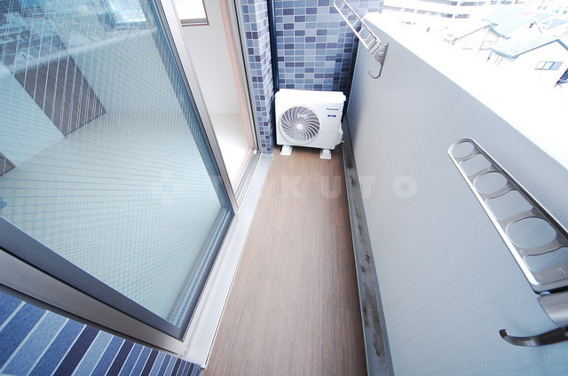 21/28 バルコニー