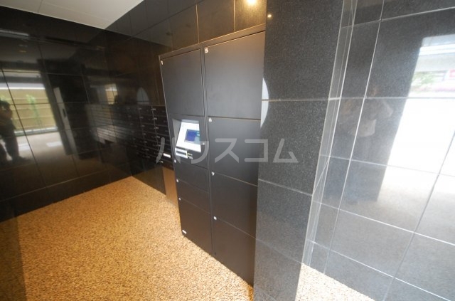 16/18 エントランス