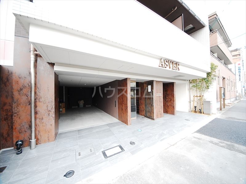 15/19 エントランス