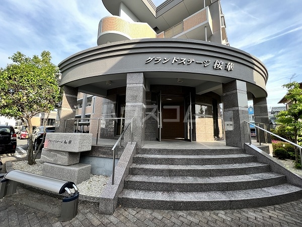 2/8 エントランス