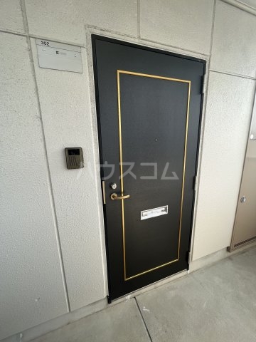 21/30 エントランス