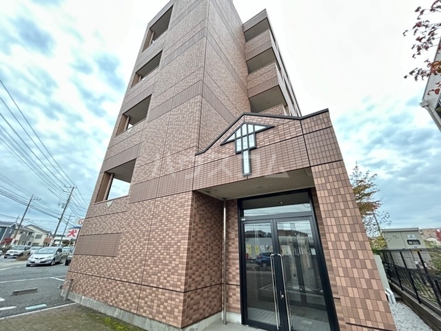 22/30 エントランス