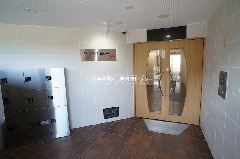 18/28 エントランス