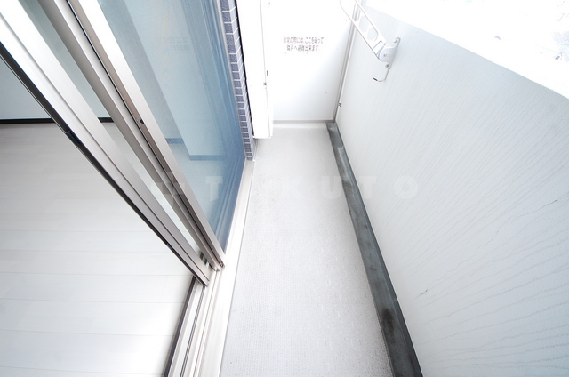 23/28 バルコニー