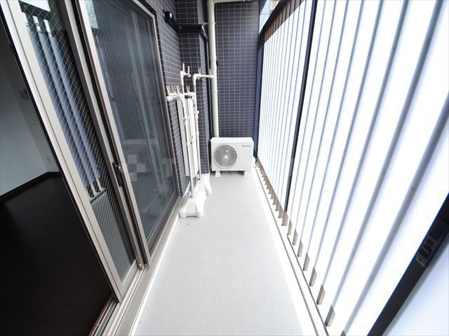 13/19 バルコニー