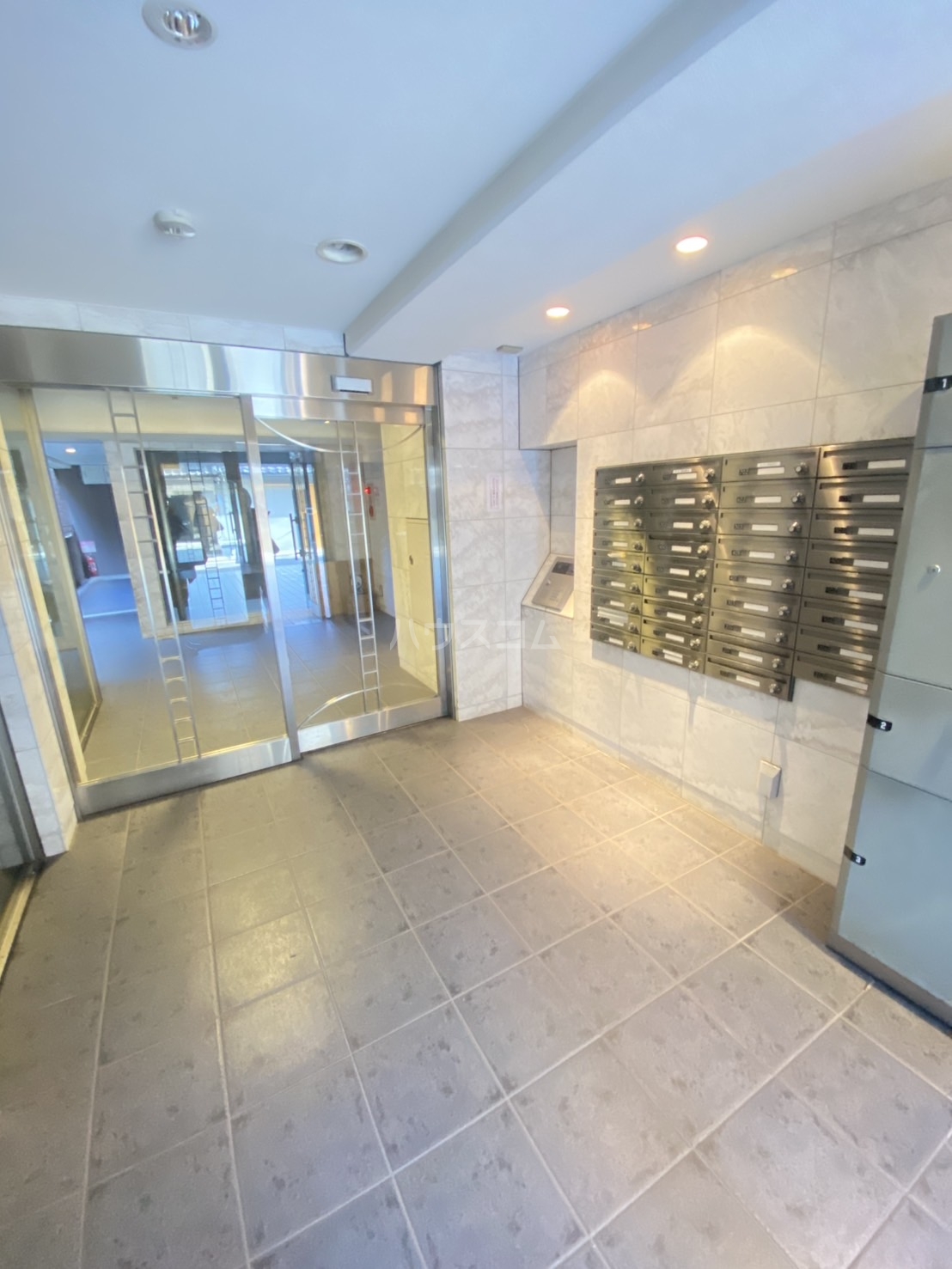 2/10 エントランス