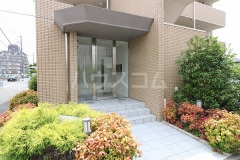 18/24 エントランス