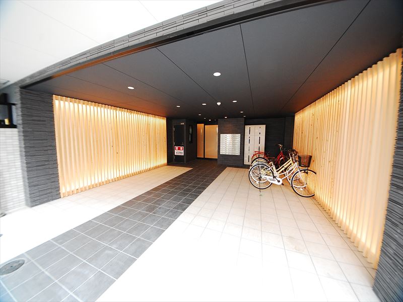 15/25 エントランス