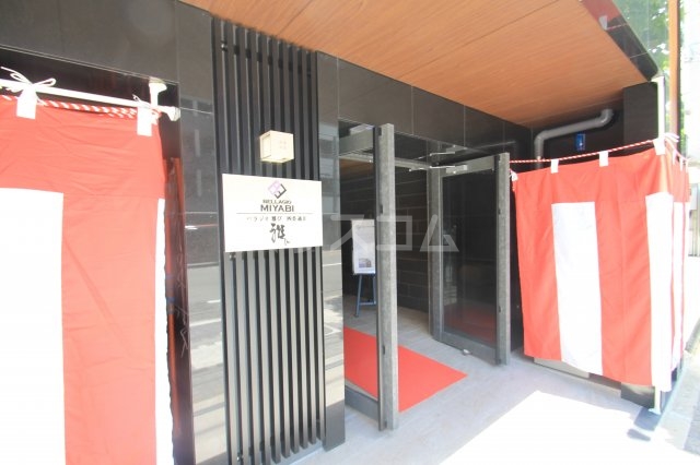 14/22 エントランス