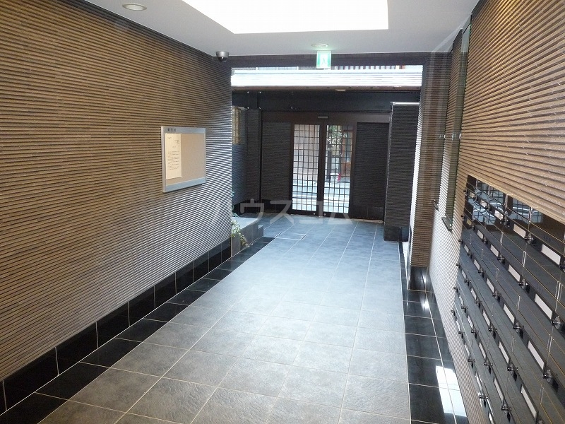 14/21 エントランス