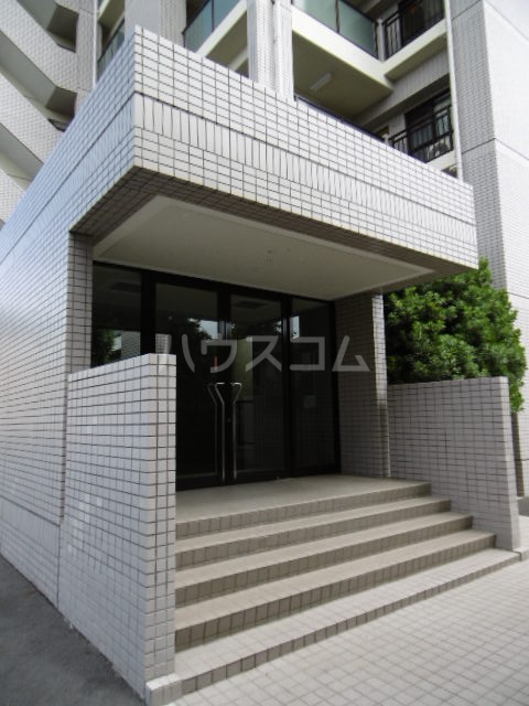 2/5 エントランス