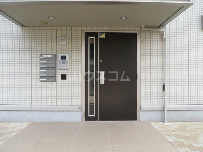 22/24 エントランス