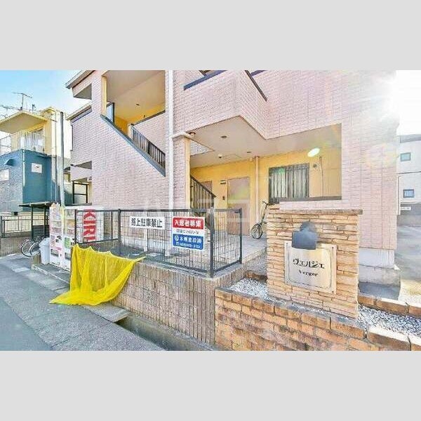 14/25 エントランス