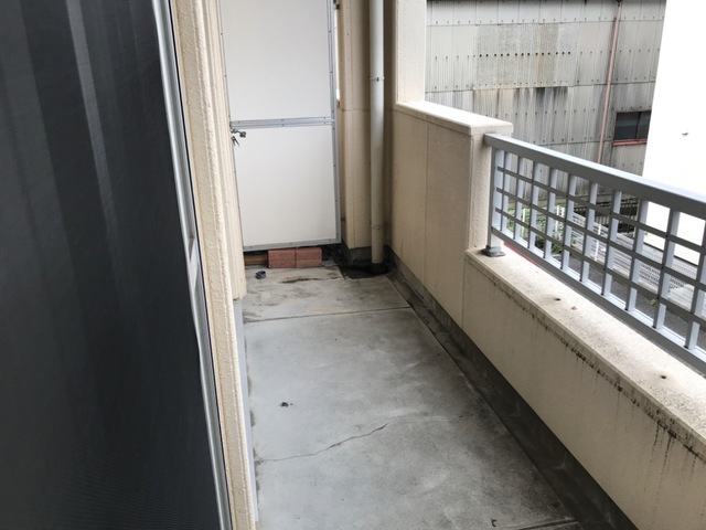 13/16 バルコニー
