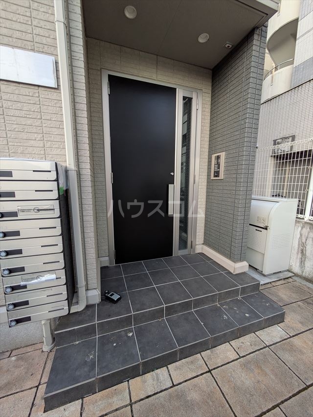 22/30 エントランス