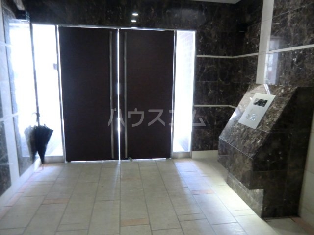 22/30 エントランス