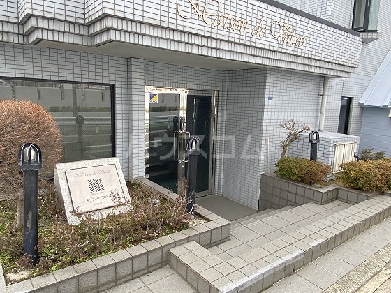 20/27 エントランス