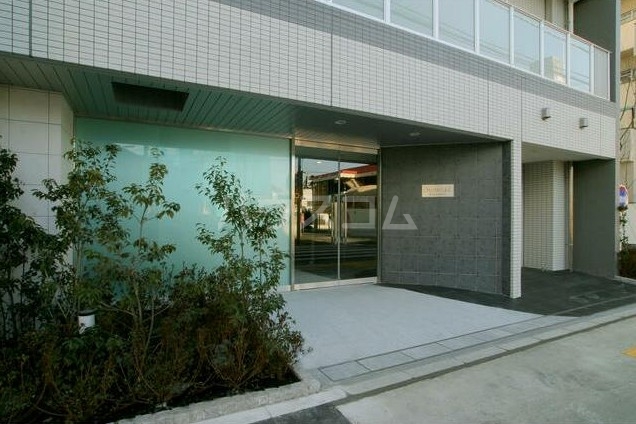 21/28 エントランス