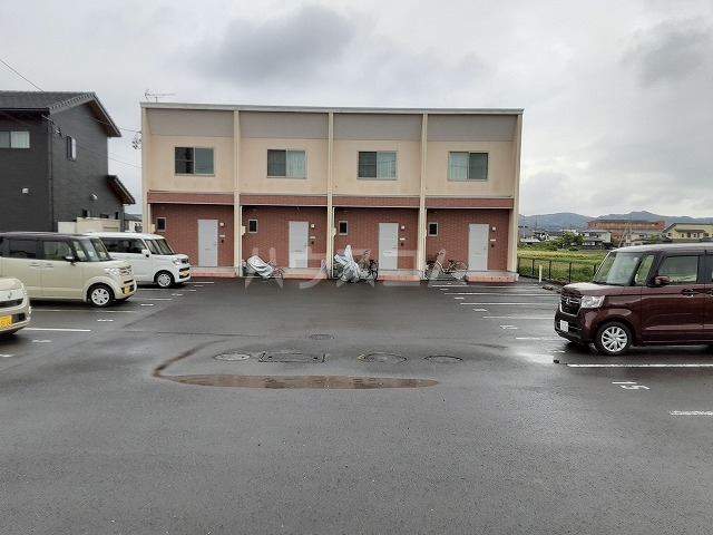 26/30 駐車場